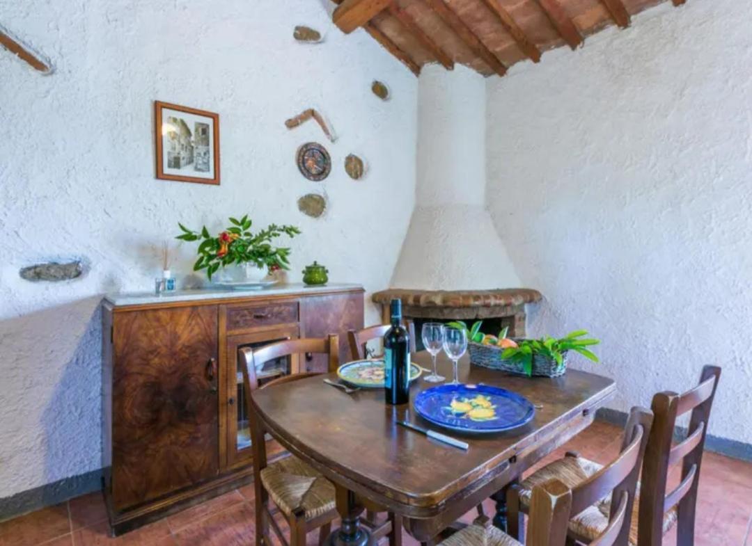 Agriturismo La Moraia ポッジボンシ エクステリア 写真