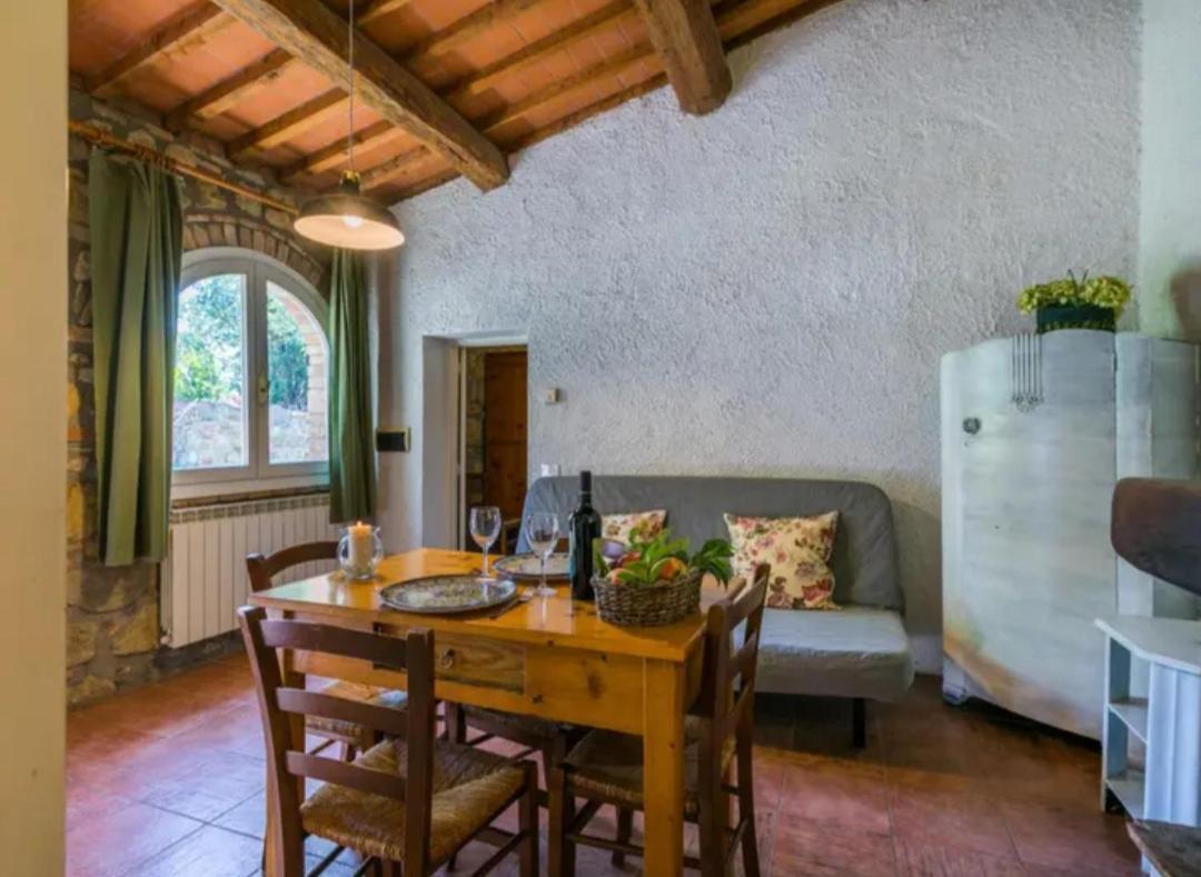 Agriturismo La Moraia ポッジボンシ エクステリア 写真