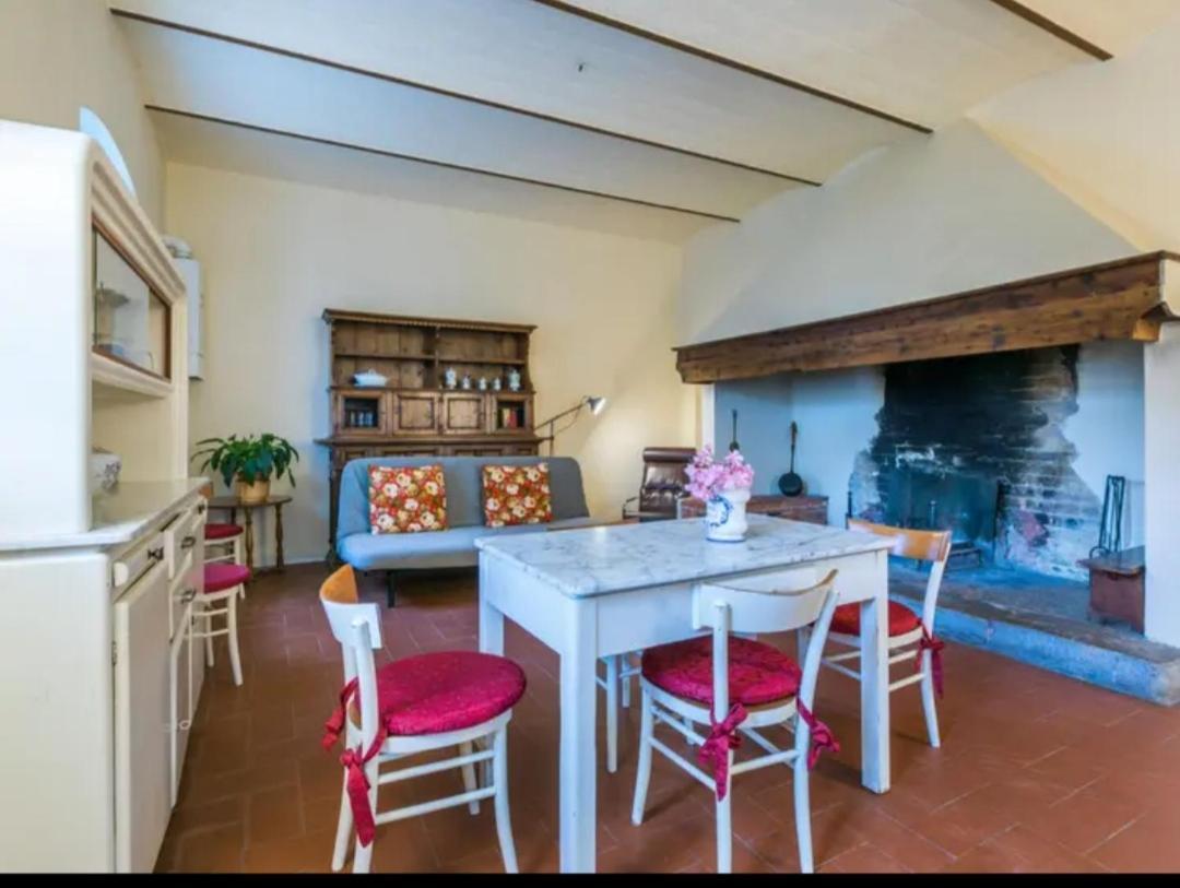Agriturismo La Moraia ポッジボンシ エクステリア 写真