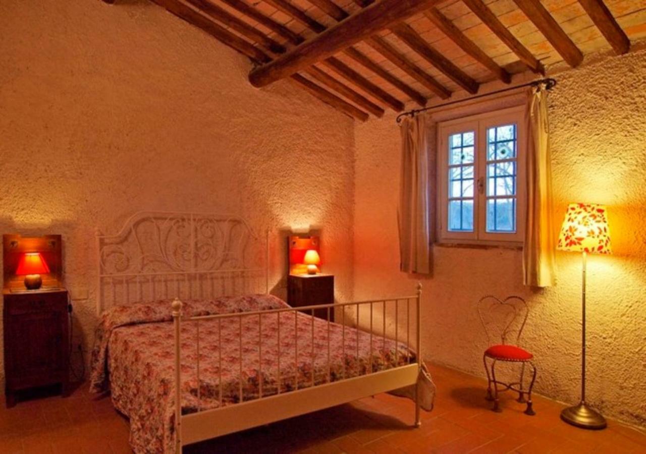 Agriturismo La Moraia ポッジボンシ エクステリア 写真